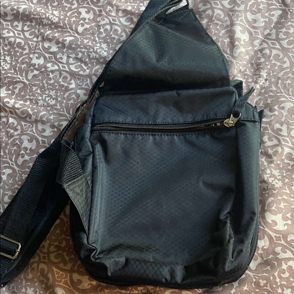 Stylish Black Messenger Bag by Heys - Picture 10 of 12